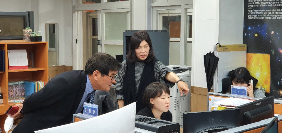 (보도자료) 강시백 교육위원장 원격수업 학교방문 