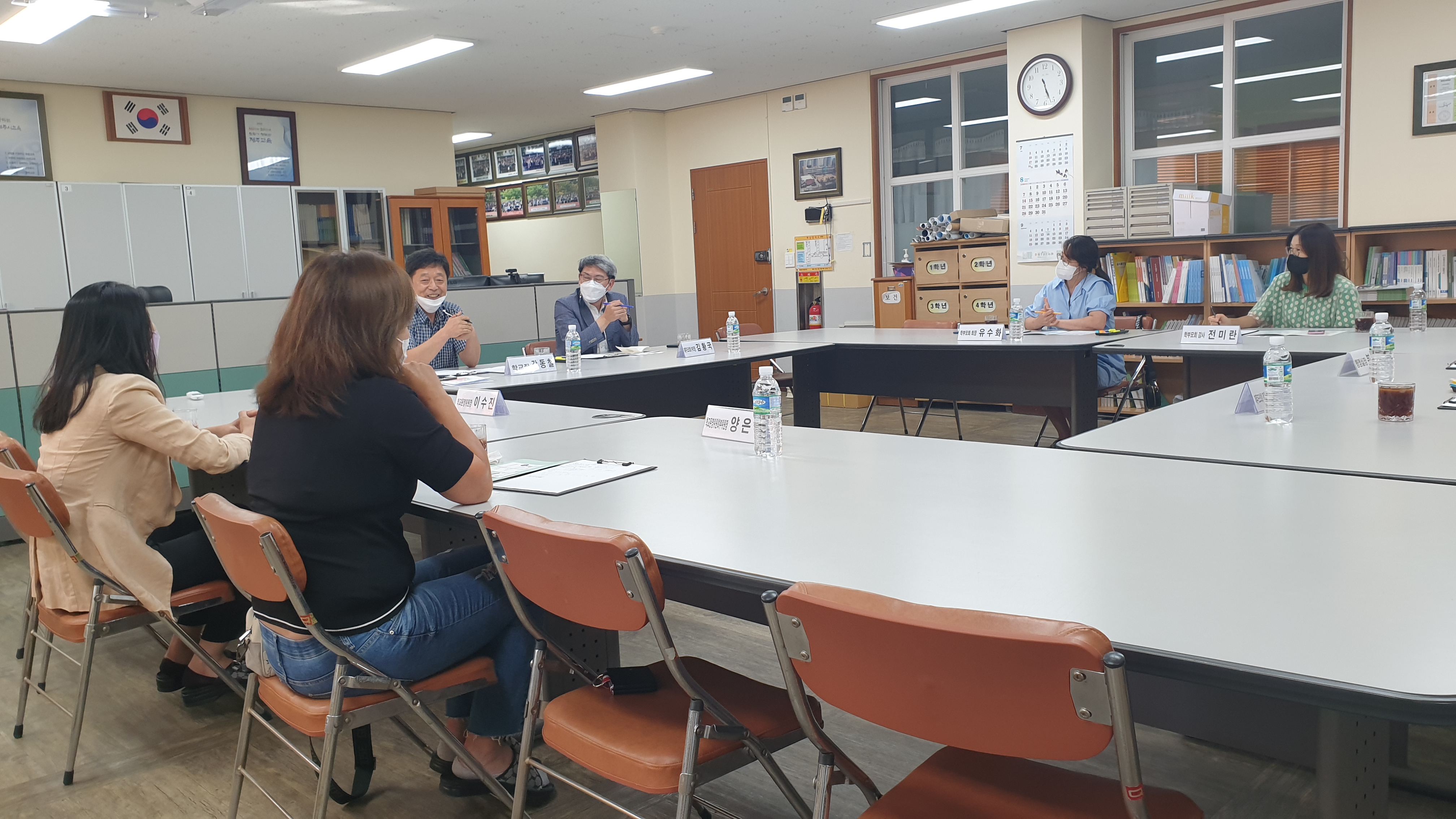 소통으로 교육현안 해결 일사천리로- 김황국 의원, 발로뛰는 학교 현장에 가다