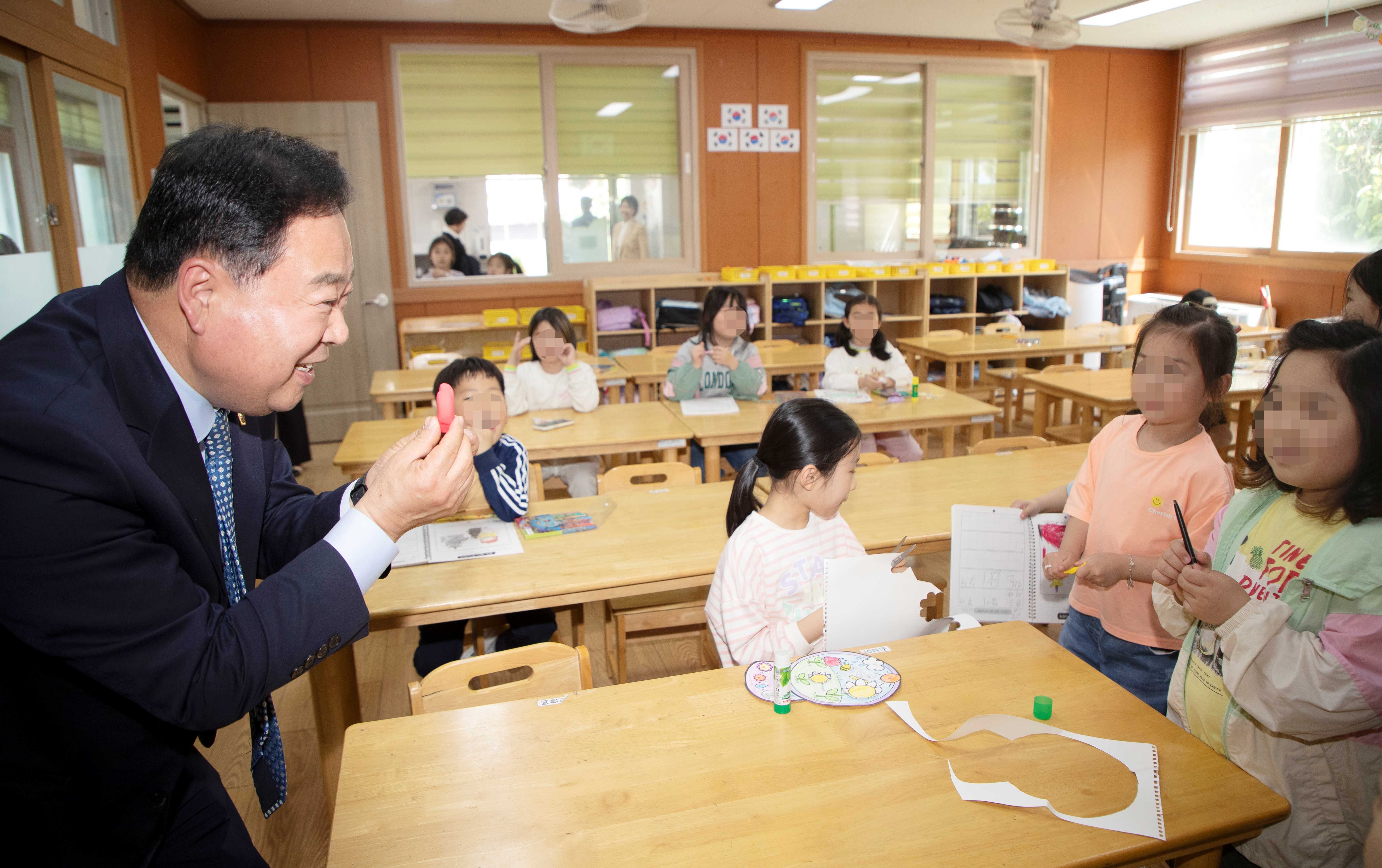 교육위원회, 늘봄학교 일일교사 재능기부 참여 