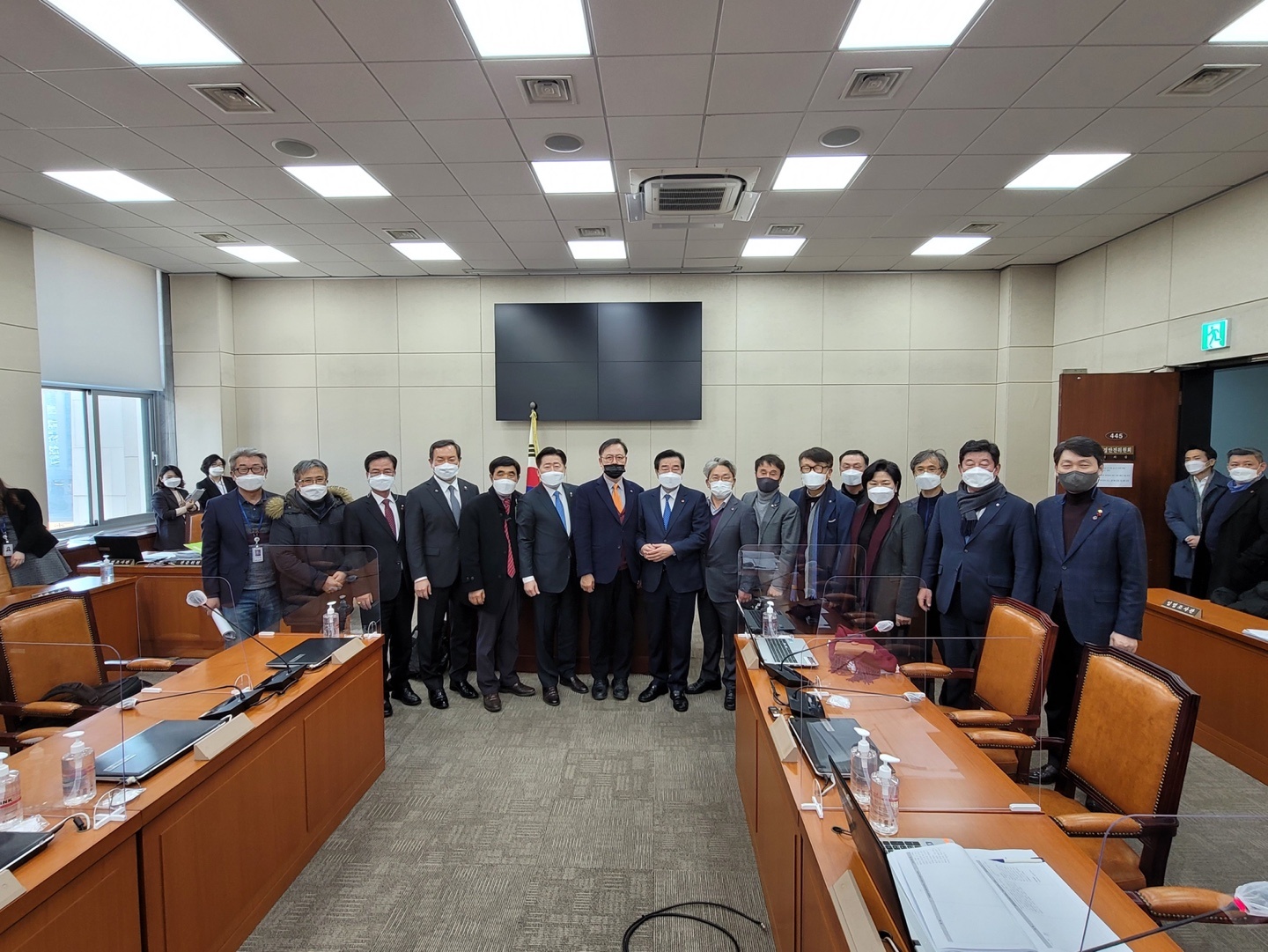 4ㆍ3 특별위원회 국회 행정안전위원회 법안심사소위원회  방문