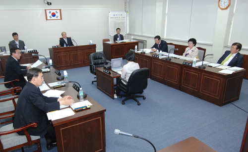 제주특별자치도의회 행정자치위원회 안건심사