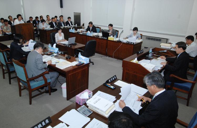 제273회 임시회기간중 복지안전위원회 예산안심사