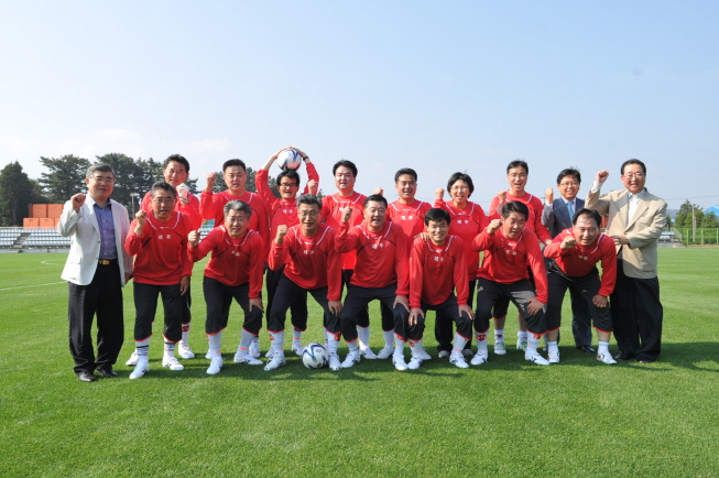 경기도의회 의원들과의 친선 축구시합실시