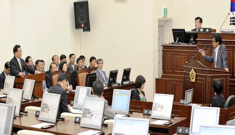 제298회 도의회 제1차 임시회 기간중 도정질문