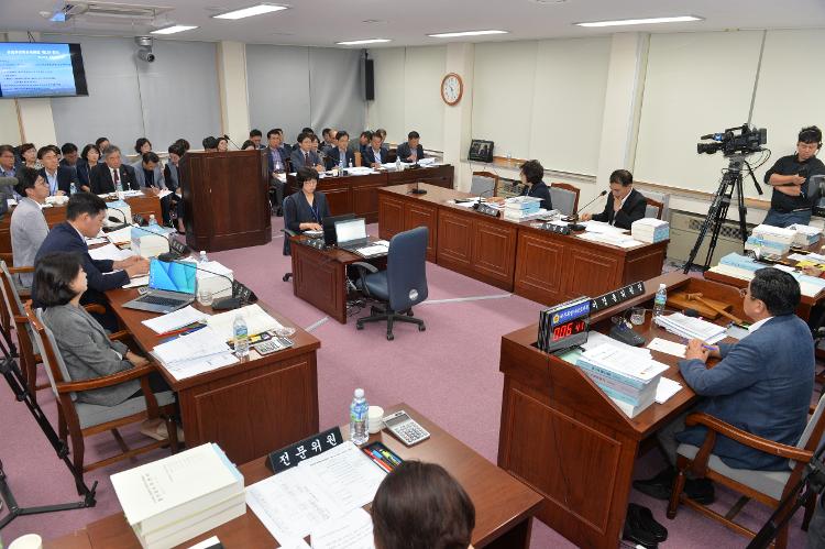  제364회 정례회 문화관광체육위원회 1차회의- 문화관광체육위원회 회의실