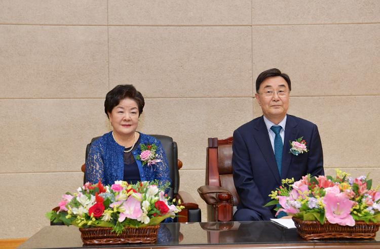 김태석 의장 고충홍 전 의장 귀일중학교 이사장 취임식 참석- 귀일중학교