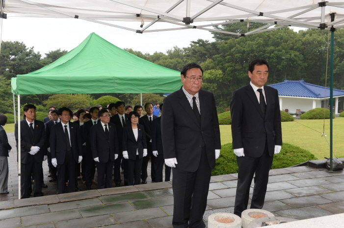 제10대 도의원 충혼묘지 및 4.3평화공원 참배