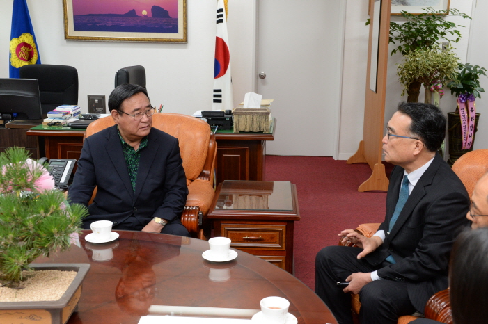 주제주일본국총영사 스즈끼 미츠오 예방