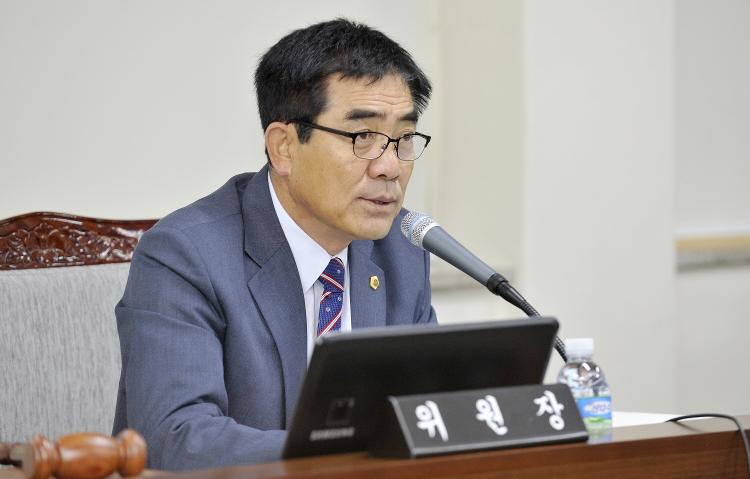농수축경제위원회 행정사무감사-위원회 회의실