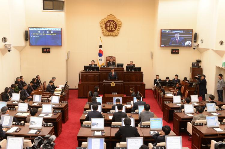 제주특별자치도의회 제324회 제2차 정례회 제4차본회의(교육행정질문)-본회의장