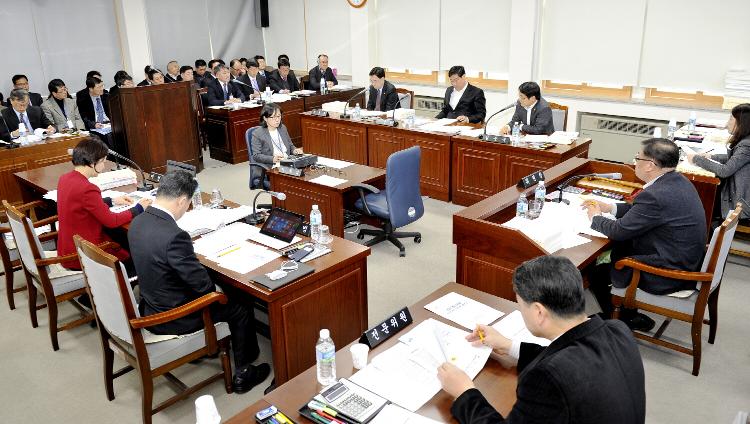 문화관광스포츠위원회 제1차 회의-문화관광스포츠위원회 회의실
