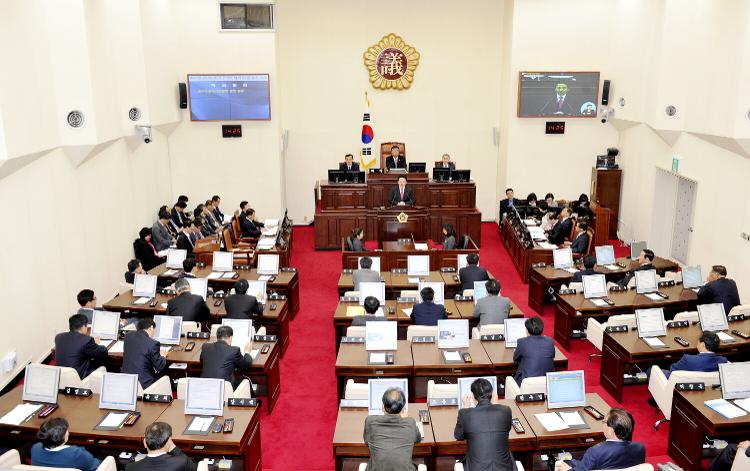 제329회 임시회 제2차 본회의(도정질문)-본회의장