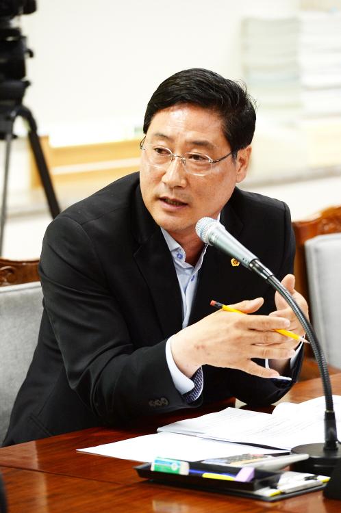 문화관광스포츠위원회 회의- 문화관광스포츠위원회 회의실