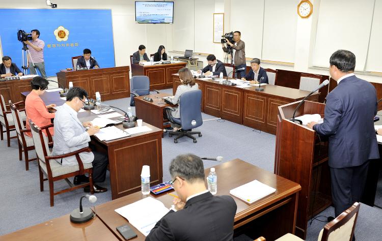제330회 임시회 폐회중 행정자치위원회 제3차 회의-행정자치위원회 회의실