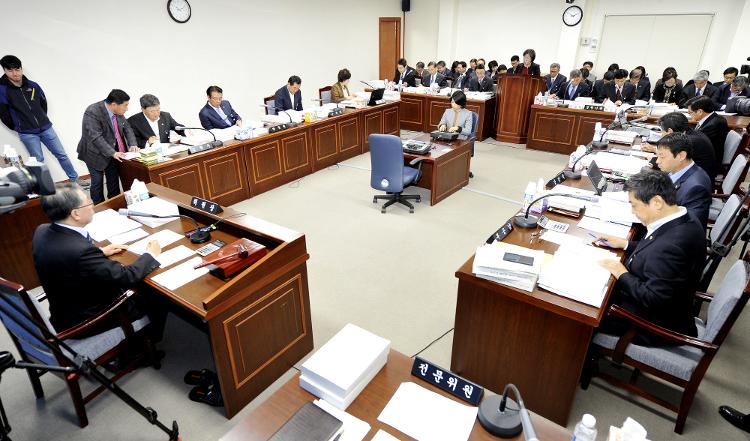 교육위원회 제2차 회의