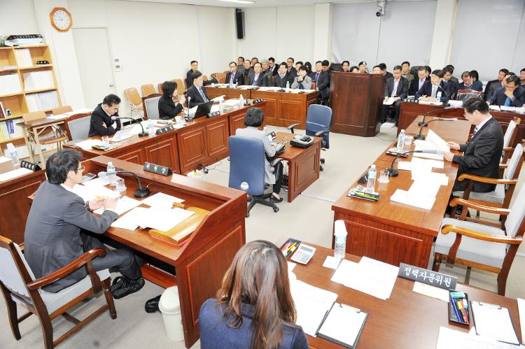 제337회 임시회 기간중 문화관광스포츠위원회 회의 - 문화관광스포츠위원회 회의실