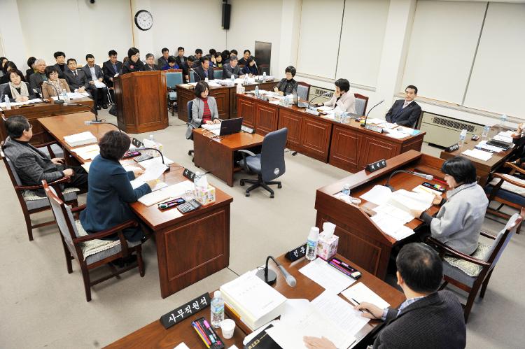  제337회 임시회 기간중 보건복지안전위원회 회의- 보건복지안전위원회 회의실