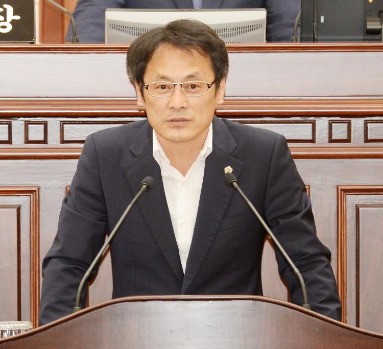 제339회 임시회 제3차도정질문(김영보의원,현정화의원,이경용의원,김동욱의원)- 본회의장
