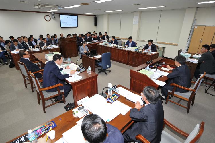 제341회 임시회 환경도시위원회 제1차회의-운영위 회의실