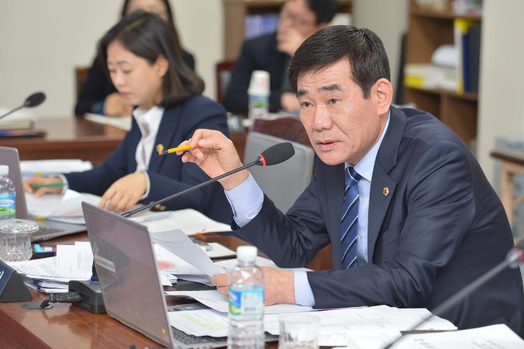  제369회 임시회 문화관광체육위원회 제3차회의- 문화관광체육위원회 회의실