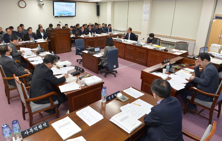 제369회 임시회 환경도시위원회 3차회의- 환경도시위원회 회의실