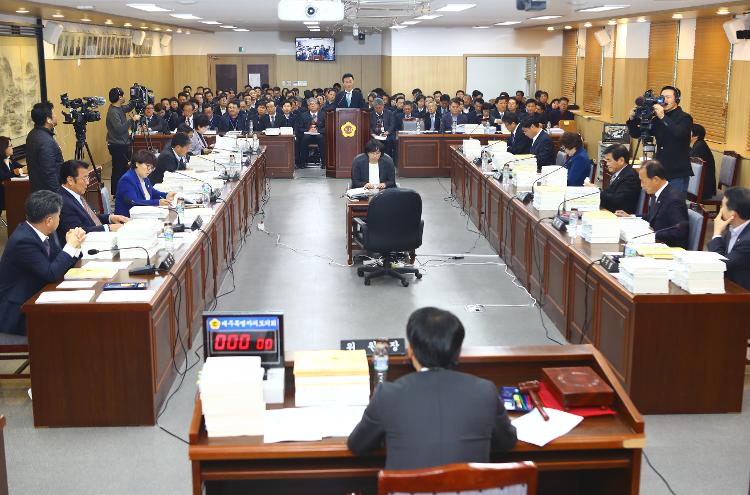 제356회  제주도의회 정례회 예결위 제1차 회의 집행부 답변 등