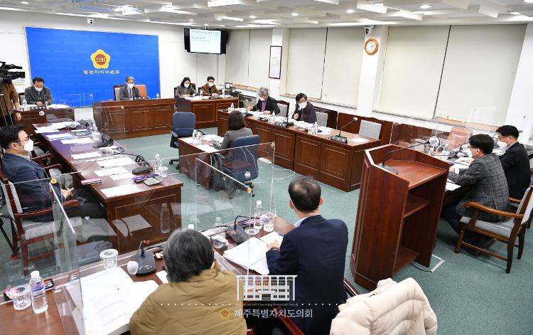 제400회 제2차 정례회 행정자치위원회 제5차 회의-행정자치위원회 회의실