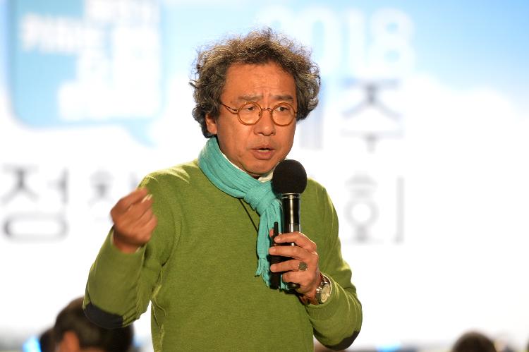  2018 정책박람회 김정운 교수 강연- 의원회관 주차창 메인무대