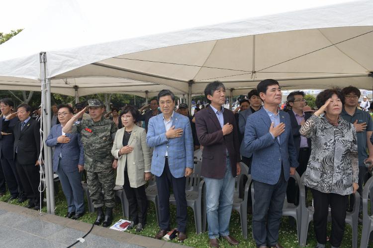 군인회 제6회 나라사랑 체험 한마당- 신산공원 6.25 참전 기념탑