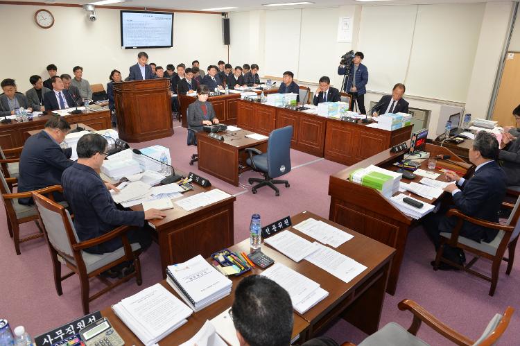 제358회 제주특별자치도의회 환경도시위원회 제4차회의- 환경도시위원회 회의실