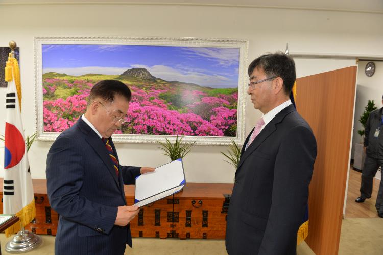 농수축경제전문위원, 민원홍보담당관 임용장 수여식- 의장실