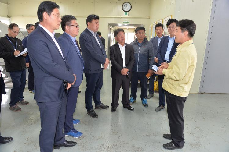  농수축경제위원회 농업기술원 농산물원종장 현장방문-  농업기술원 원종장