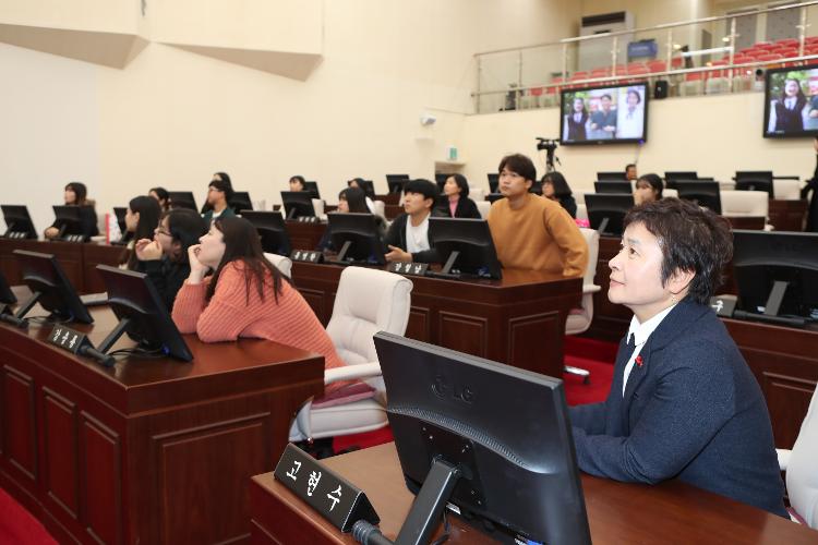 강성의 의원 제주한라대 사회복지과 학생과의 간담회
