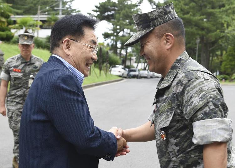  해병 제9여단 방문