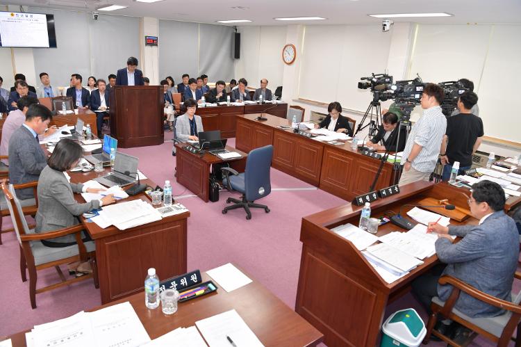 제373회 제1차 정례회 문화관광체육위원회 2차 회의- 문화관광체육위원회 회의실