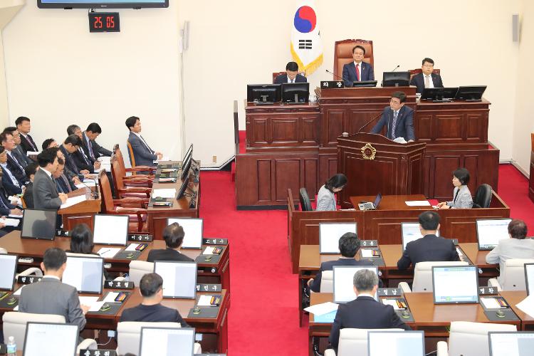 제371회 제주특별자치도의회 임시회 도정질문 홍명환 의원
