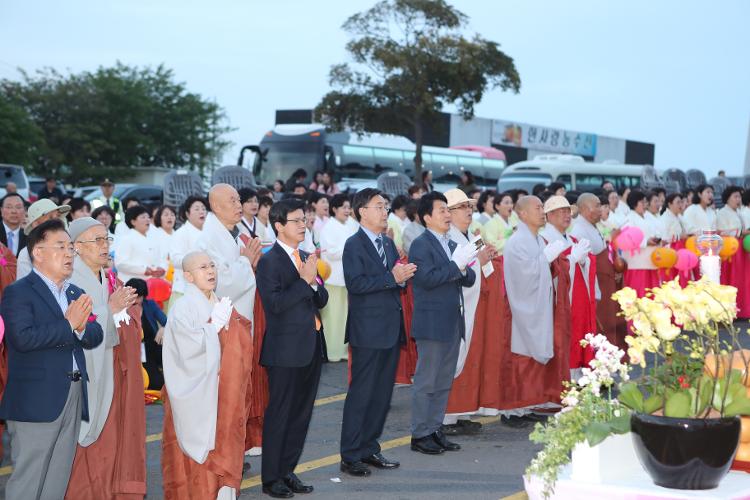 부처님 오신날 봉축탑 점등식