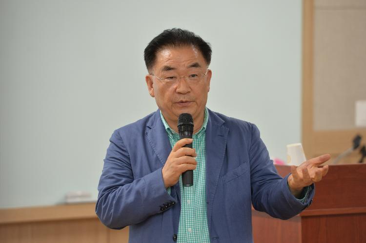  김태석 의장 2018년도 제2기 주민자치대학 강의- 제주대학교 사회과학대학 2층 강의실