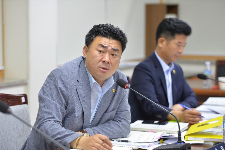  제362회 농수축경제위원회 제3차회의- 농수축경제위원회 회의실