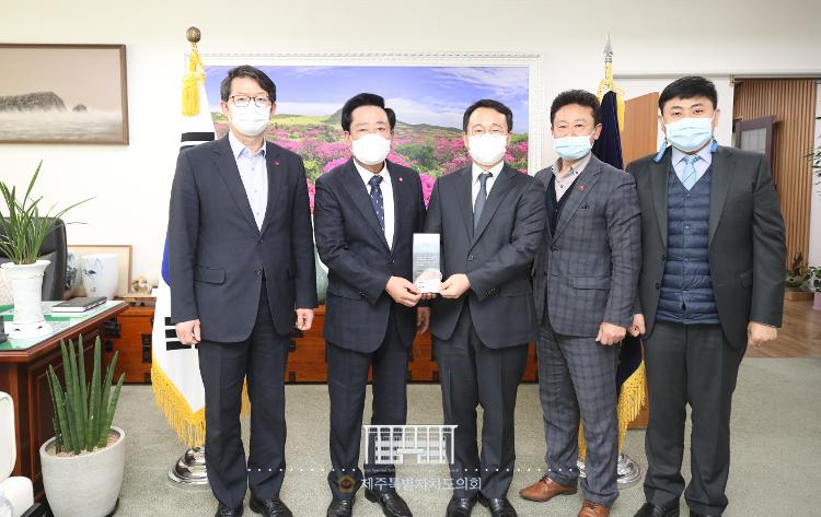 김만흡 국회 입법조사처장 명예도민증 수여식