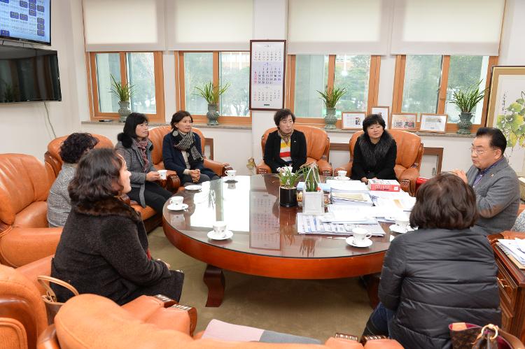  김태석 의장 한국여성농업인 제주특별자치도연합회 임원진 접견- 의장실