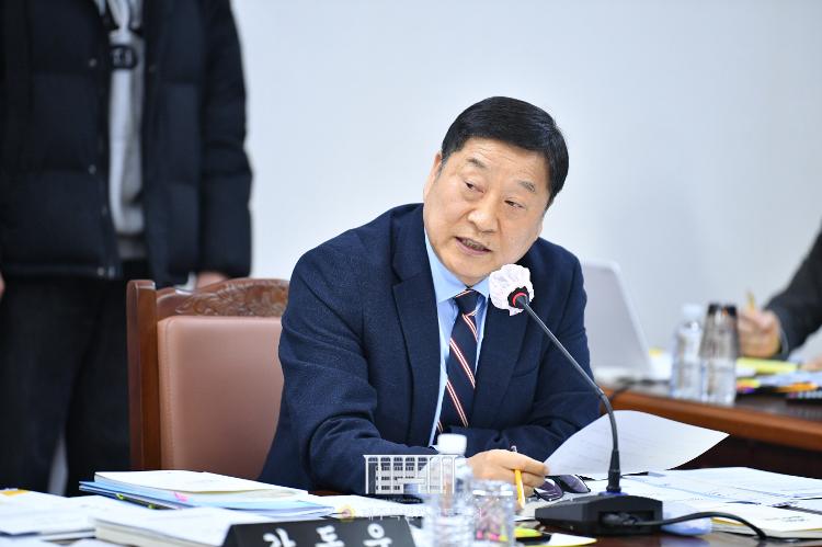 제413회 임시회 교육위원회 제4차 회의