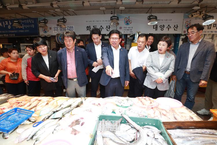 (2023년9월25일) 전통시장 제수용품 구매 및 수산물 소비촉진 캠페인
