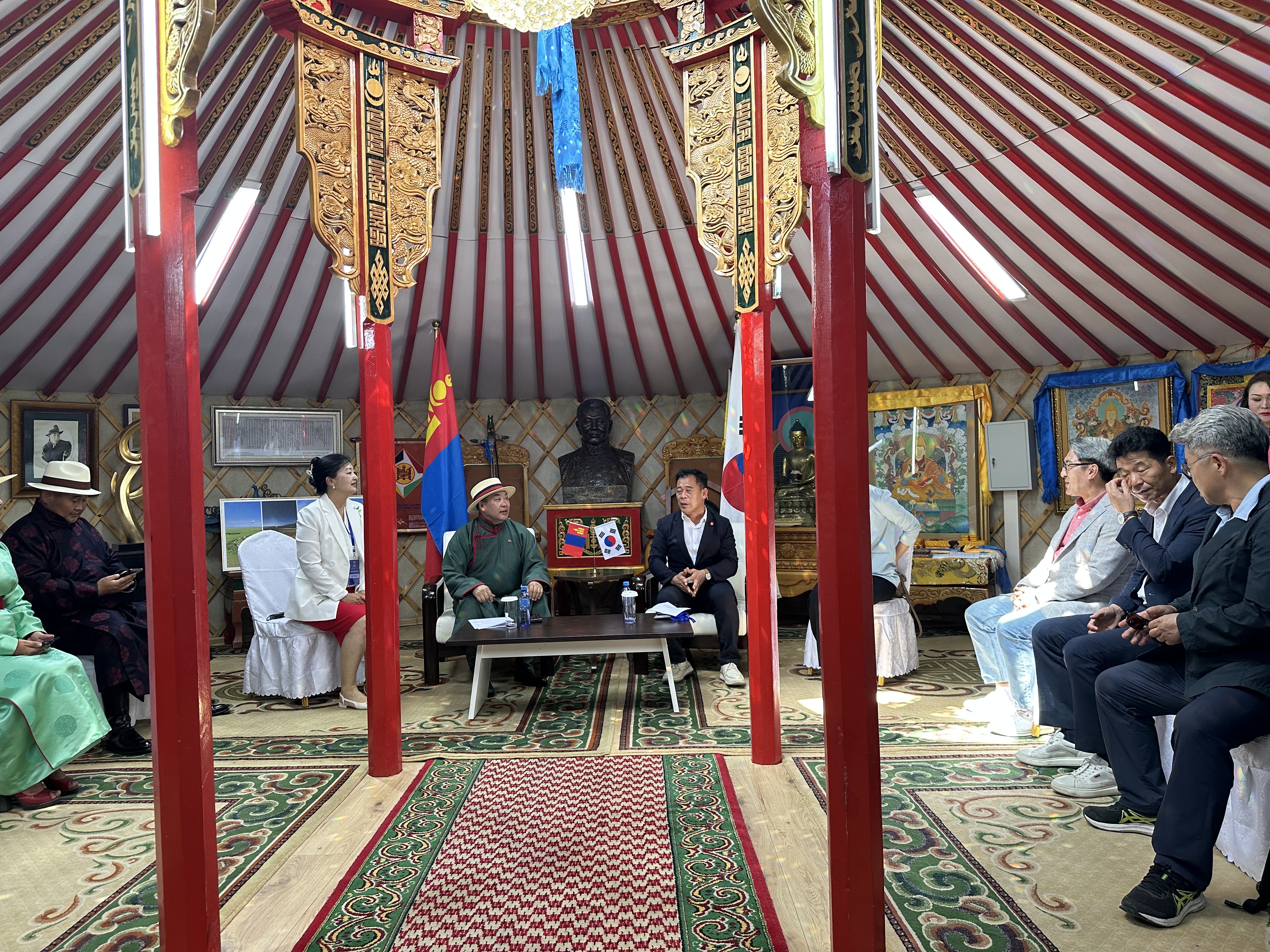제주도의회 대표단, 몽골 투브아이막의회 의장 면담